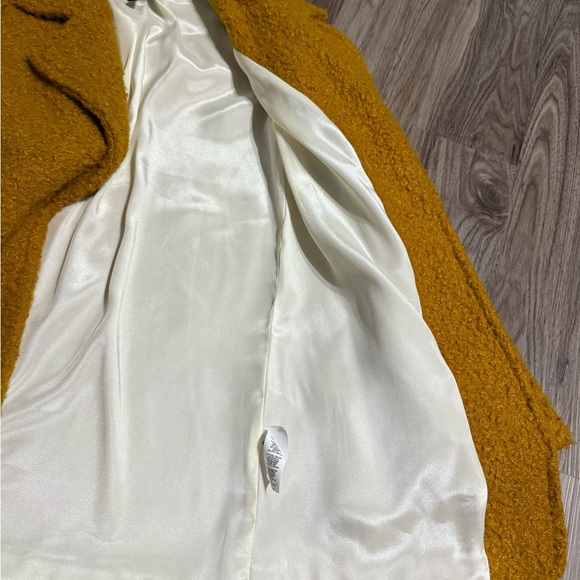 NWOT- Karen Kane Mustard Jacket - Picture 4 of 11